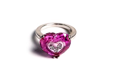 Lot 504 - Chopard "So Happy Diamond": a diamond and synthetic pink sapphire ring