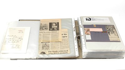 Lot 732 - A large collection of Victoria Cross interest signatures and other ephemera