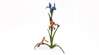 Lot 104 - Frogman bronze group 'Iris'