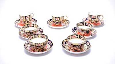 Lot 356 - A collection of seven Royal Crown Derby ‘Imari’ pattern cups and saucers