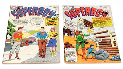 Lot 885 - DC Comics.