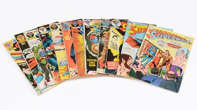Lot 907 - DC Comics.