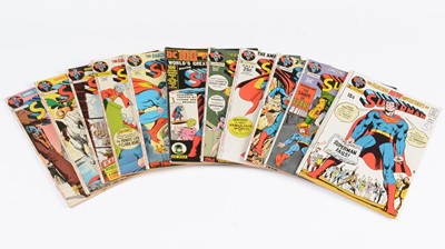 Lot 908 - DC Comics.