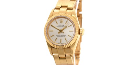 Lot 437 - Rolex Oyster Perpetual: a lady's 18ct yellow gold automatic wristwatch
