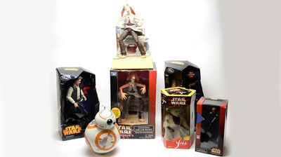 Lot 230 - Star Wars figures and other items.