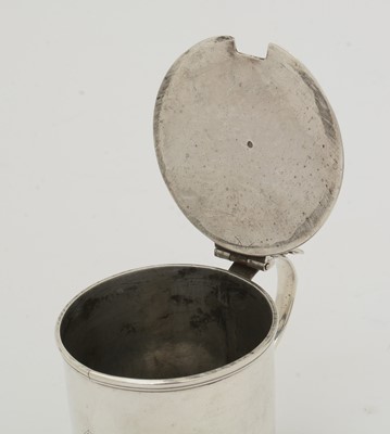 Lot 178 - A George III silver North Country provincial mustard pot.
