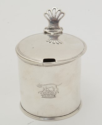 Lot 178 - A George III silver North Country provincial mustard pot.