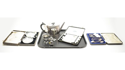 Lot 170 - Silver coffee spoons and other items.