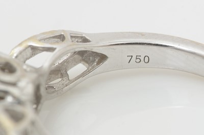 Lot 505 - A diamond ring