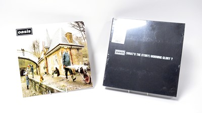 Lot 296 - Oasis - What's the Story Morning Glory Box set and single