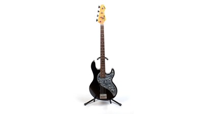 Lot 88 - Variax Line 6 Bass