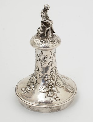 Lot 208 - A George III silver tea urn.