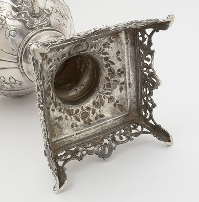 Lot 208 - A George III silver tea urn.