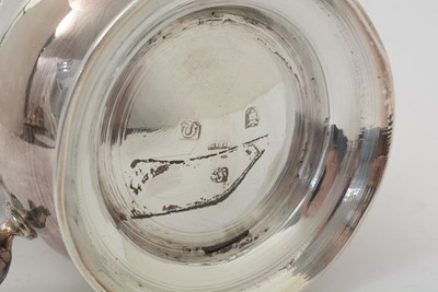 Lot 177 - A George III silver mug.