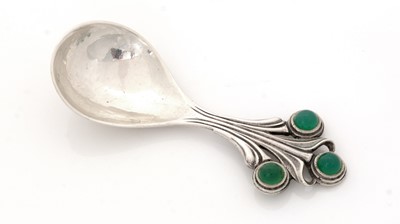 Lot 124 - A George VI hand-made caddy spoon.