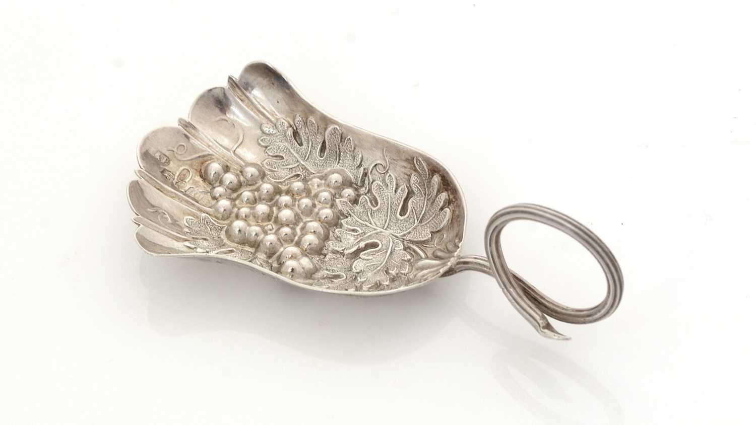 Lot 62 - A William IV silver caddy spoon.
