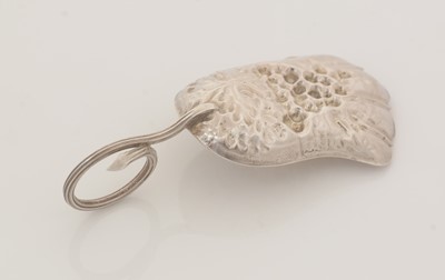 Lot 62 - A William IV silver caddy spoon.
