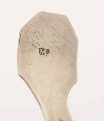 Lot 68 - A George III silver-mounted natural shell caddy spoon.