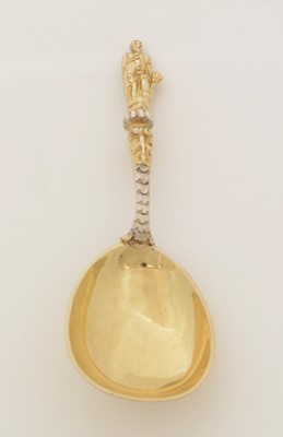Lot 90 - A Victorian parcel-gilt caddy spoon.