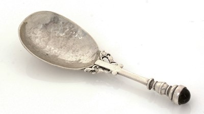 Lot 99 - A George V silver hand-made caddy spoon.