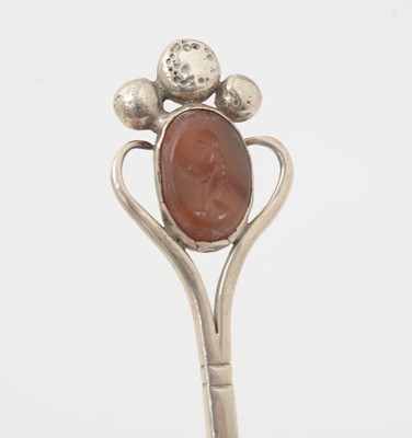Lot 139 - A mixed lot of silver.