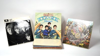 Lot 191 - 17 Beatles LPs