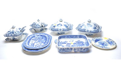 Lot 259 - A Wood & Sons ‘Yuan’ pattern blue and white part dinner service; and other dinnerware