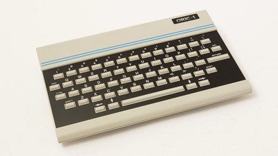 Lot 979 - An ORIC-1 microcomputer.