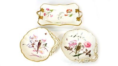 Lot 912 - A Swansea dessert dish, two shell shaped dishes
