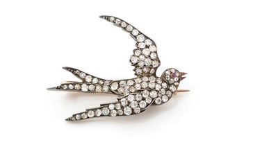 Lot 449 - A Victorian diamond swallow pattern brooch