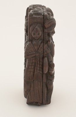 Lot 338 - A late Victorian Scottish carved wooden "blind man" snuff box