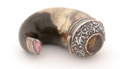 Lot 346 - An early 19th Century Scottish silver and gold-mounted horn snuff mull.