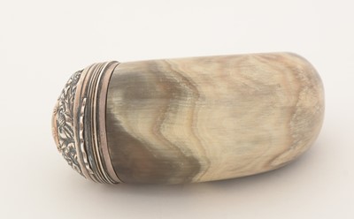 Lot 346 - An early 19th Century Scottish silver and gold-mounted horn snuff mull.
