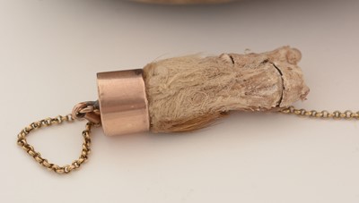 Lot 374 - A George III Scottish gold-mounted curly horn snuff mull.