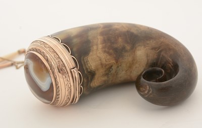 Lot 374 - A George III Scottish gold-mounted curly horn snuff mull.