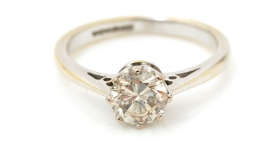 Lot 512 - A single stone diamond ring