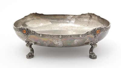 Lot 188 - A George VI silver dish.