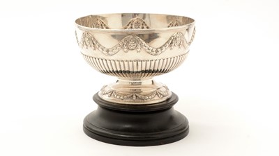 Lot 49 - A late Victorian silver circular rose bowl