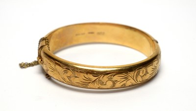 Lot 115 - A 9ct yellow gold bangle
