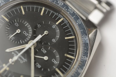 Lot 586 - Post-Moon Omega Speedmaster: a manual wind chronograph wristwatch
