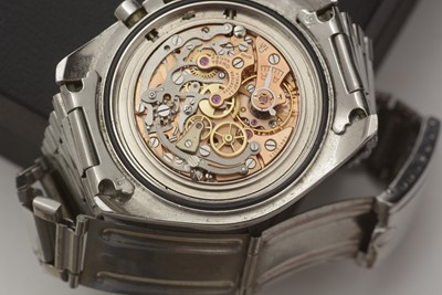 Lot 586 - Post-Moon Omega Speedmaster: a manual wind chronograph wristwatch