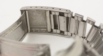 Lot 586 - Post-Moon Omega Speedmaster: a manual wind chronograph wristwatch