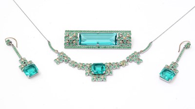 Lot 5 - A 1930s Art Deco emerald green paste demi-parure