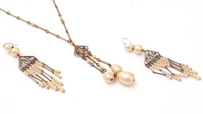Lot 9 - A 1920s Secessionist Movement pendant necklace and earring set