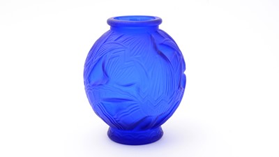 Lot 137 - Pierre D'Avesn Water Lily Vase