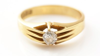 Lot 443 - A single stone diamond ring