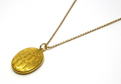Lot 220 - A 15ct yellow gold locket pendant