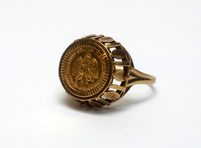 Lot 157 - Mexican gold 2 pesos coin ring