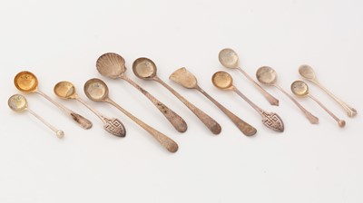 Lot 125 - A pair of Victorian silver salt spoons and other salt spoons