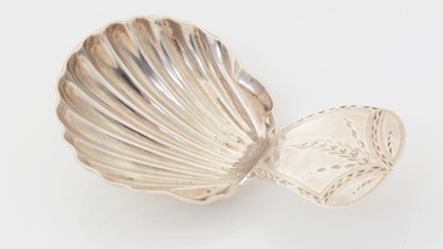 Lot 200 - A George III silver caddy spoon